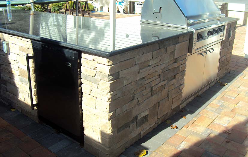 Stacked cultured stone with granite cap
